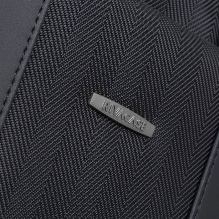 RivaCase črna torba za prenosnik 15.6 8135 black