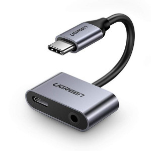 Ugreen USB-C to 3.5mm + USB-C Hub Adapter - box