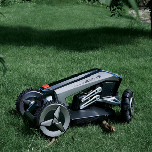EcoFlow BLADE smart robotic lawnmower - open package