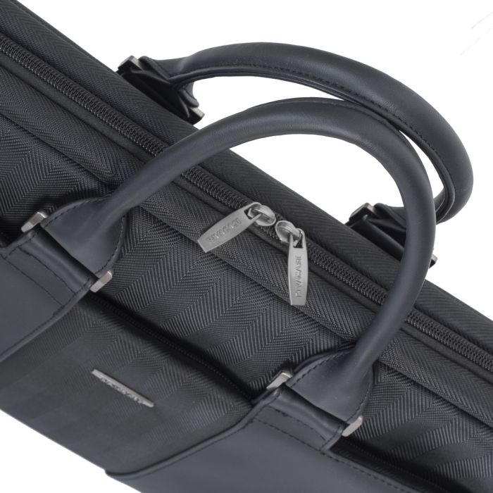 RivaCase črna torba za prenosnik 15.6 8135 black