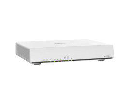 QNAP usmerjevalnik Wifi 6; 10Gb mreža; 6 port